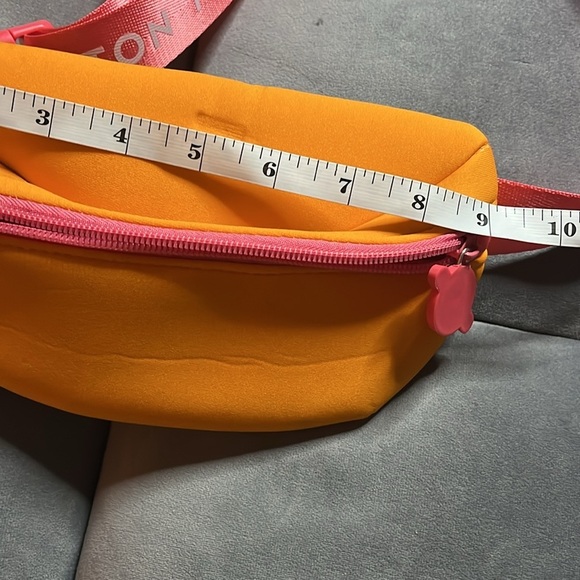 “Peloton-Orange and Red Waist Bag” - Picture 6 of 8